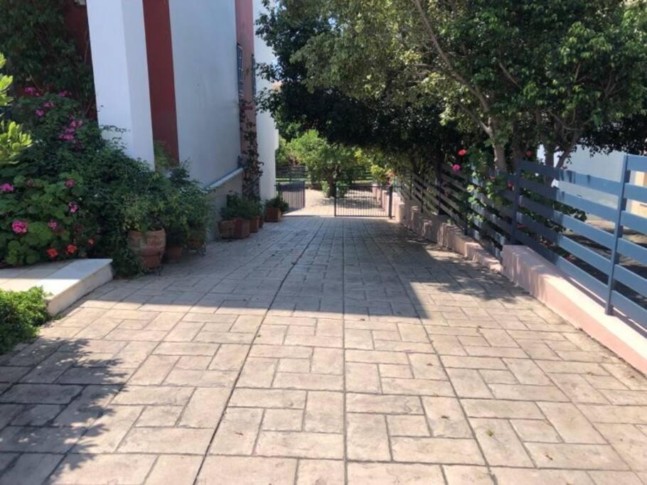 Eleni'S Maisonette Kalamata Exterior photo